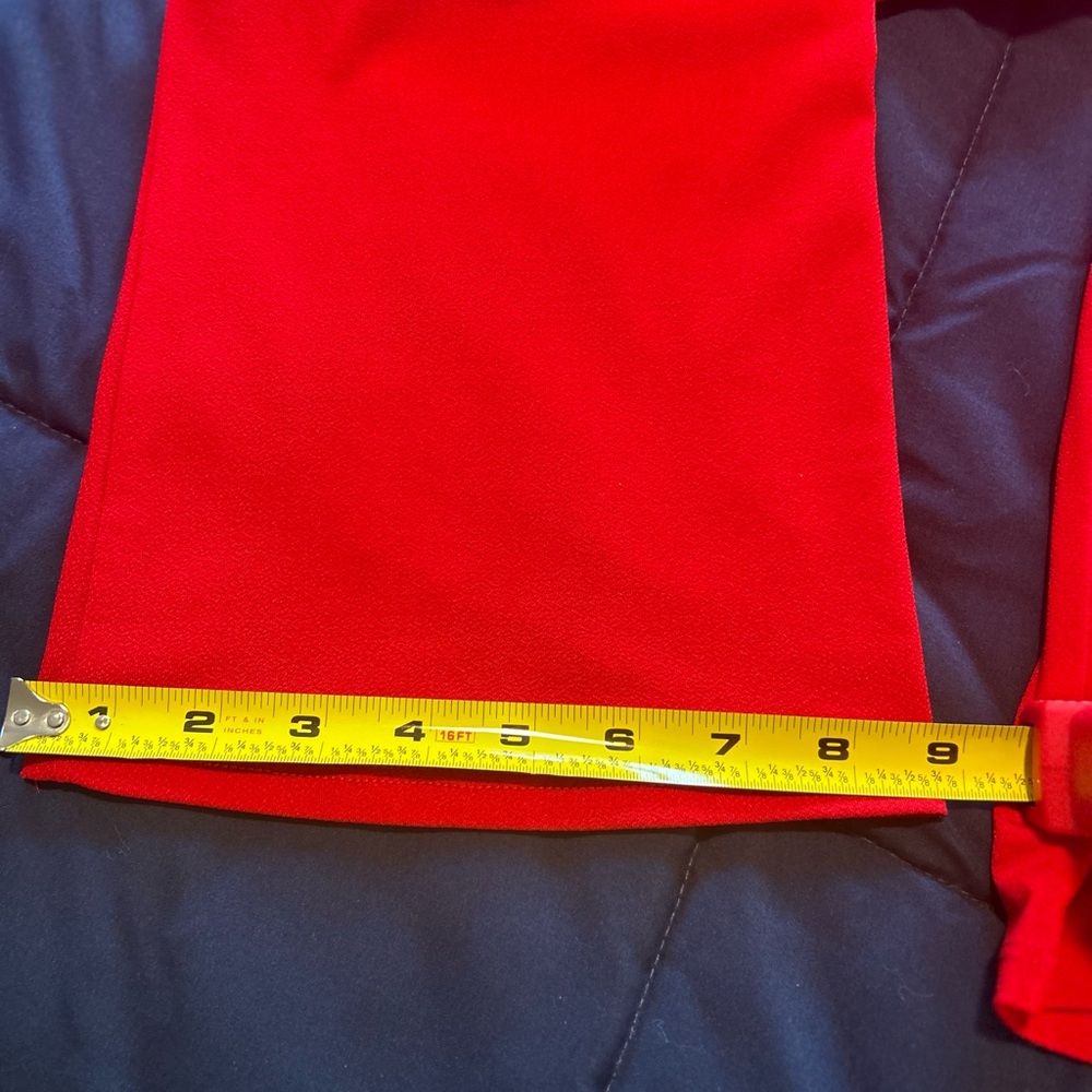 H&M DIVIDED • Red Cut Out Shoulder Top • M • - Picture 10 of 12